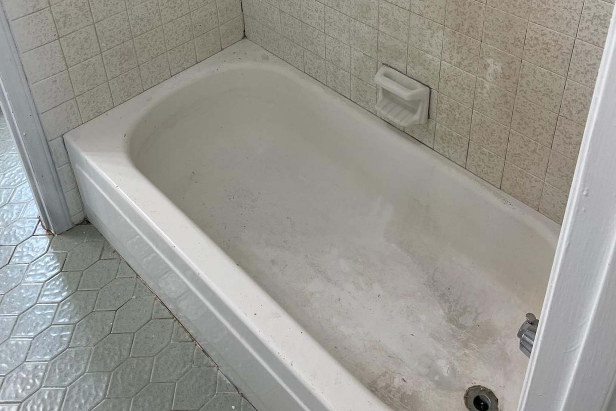 MF Bathtub Refinishing & Painting